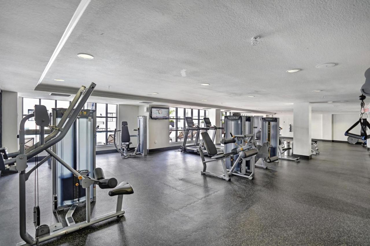Dharma Home Suites Coral Gables At Gables Grand Plaza Miami Extérieur photo