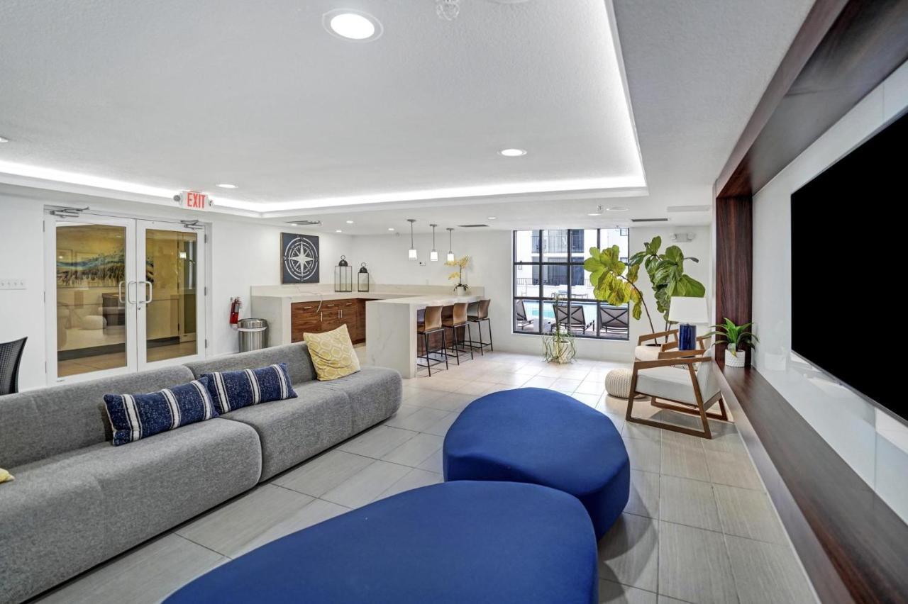 Dharma Home Suites Coral Gables At Gables Grand Plaza Miami Extérieur photo