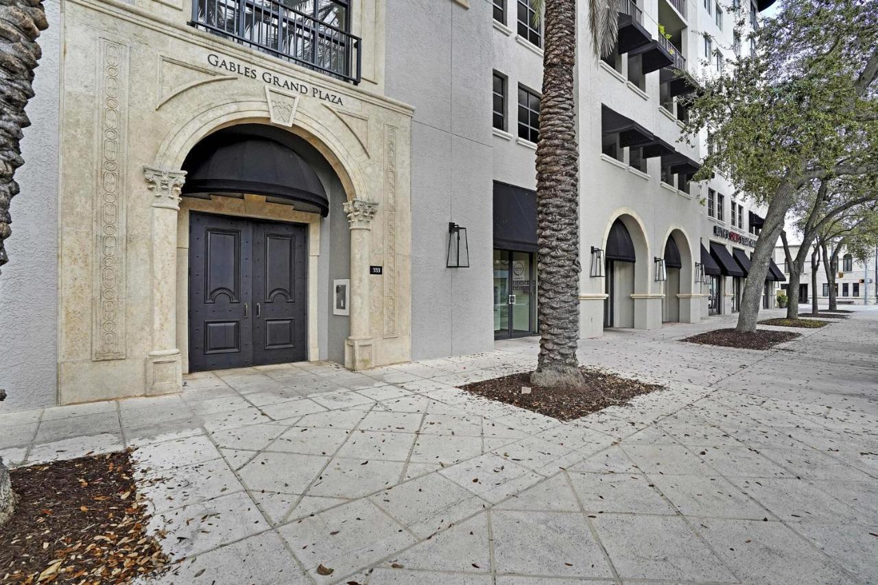 Dharma Home Suites Coral Gables At Gables Grand Plaza Miami Extérieur photo
