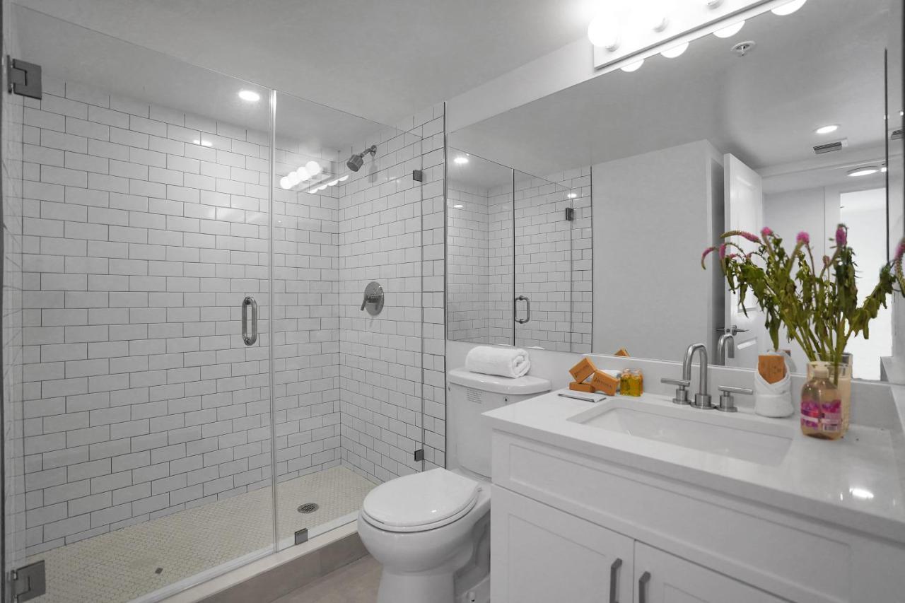 Dharma Home Suites Coral Gables At Gables Grand Plaza Miami Extérieur photo