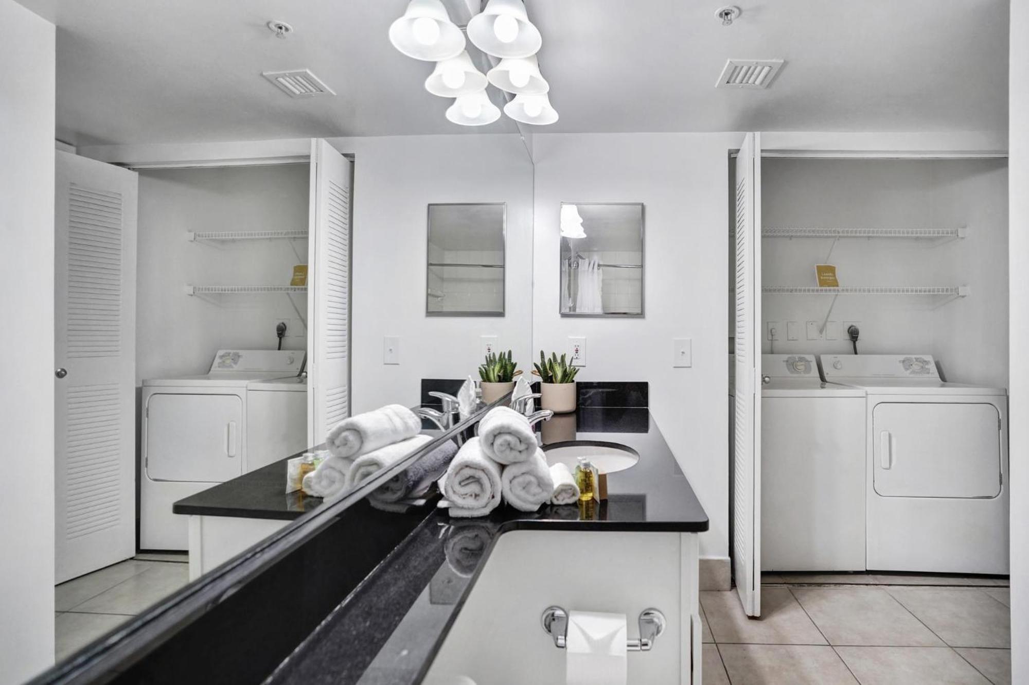Dharma Home Suites Coral Gables At Gables Grand Plaza Miami Chambre photo