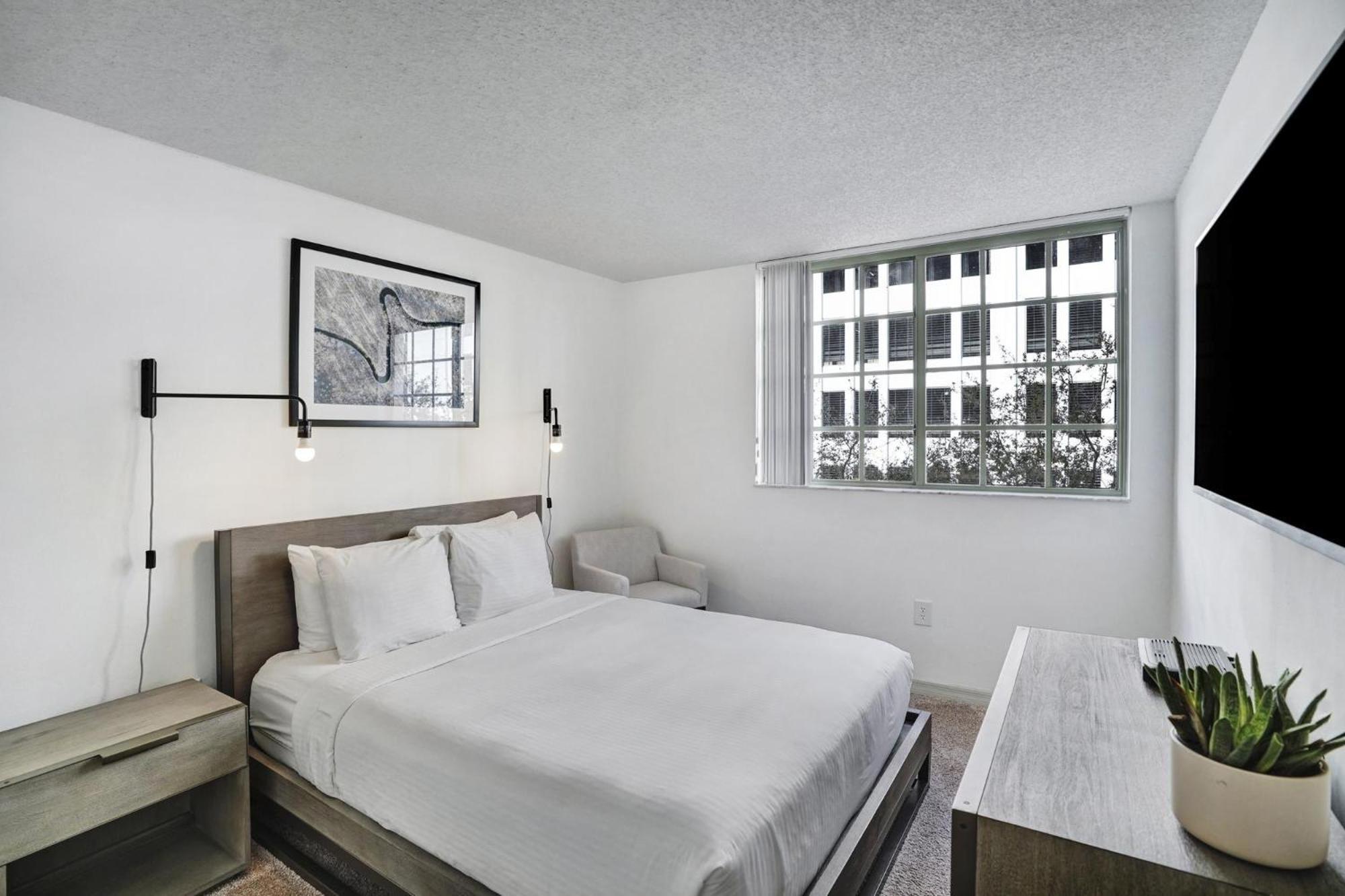 Dharma Home Suites Coral Gables At Gables Grand Plaza Miami Chambre photo