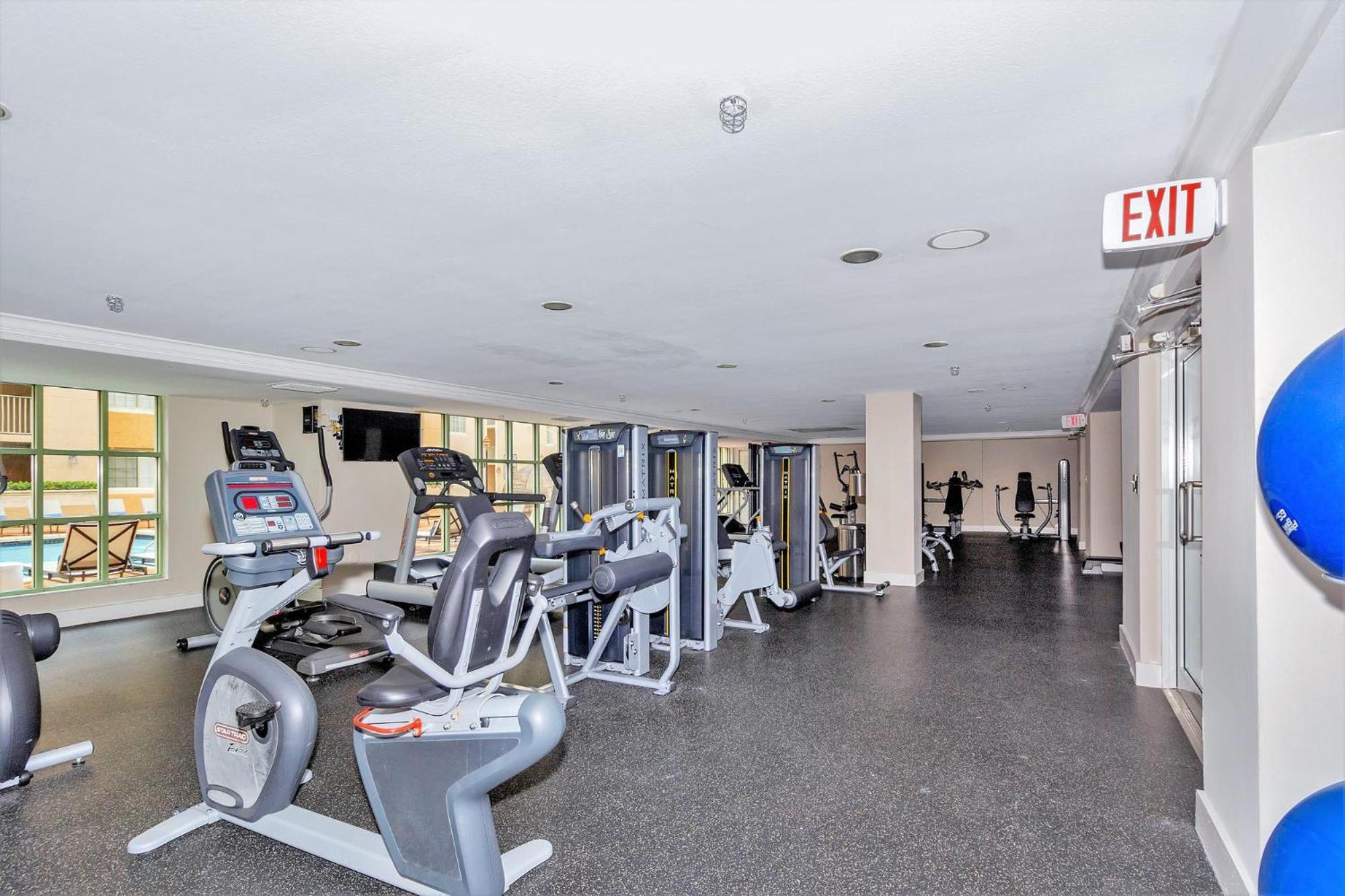 Dharma Home Suites Coral Gables At Gables Grand Plaza Miami Chambre photo