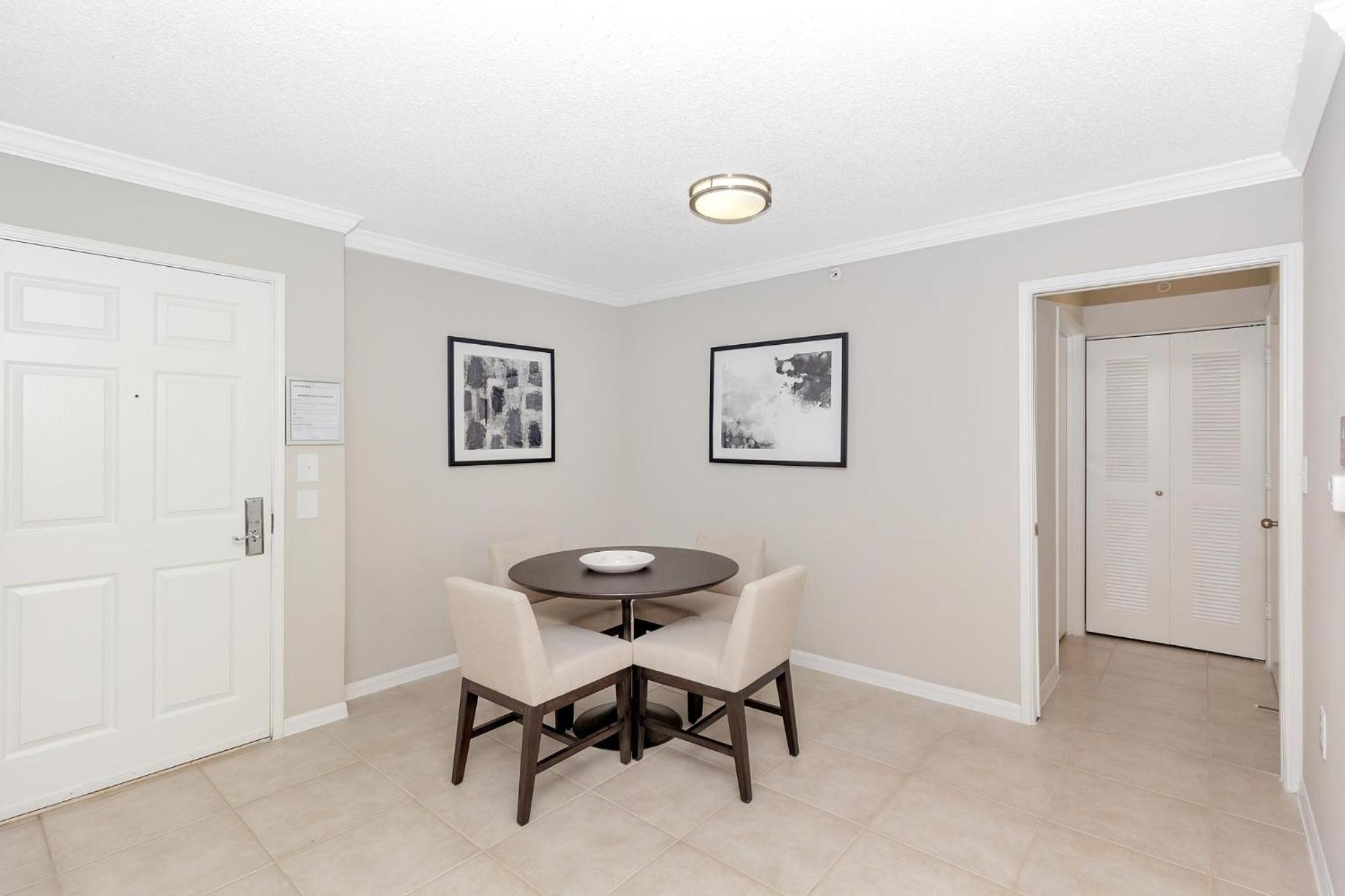 Dharma Home Suites Coral Gables At Gables Grand Plaza Miami Chambre photo