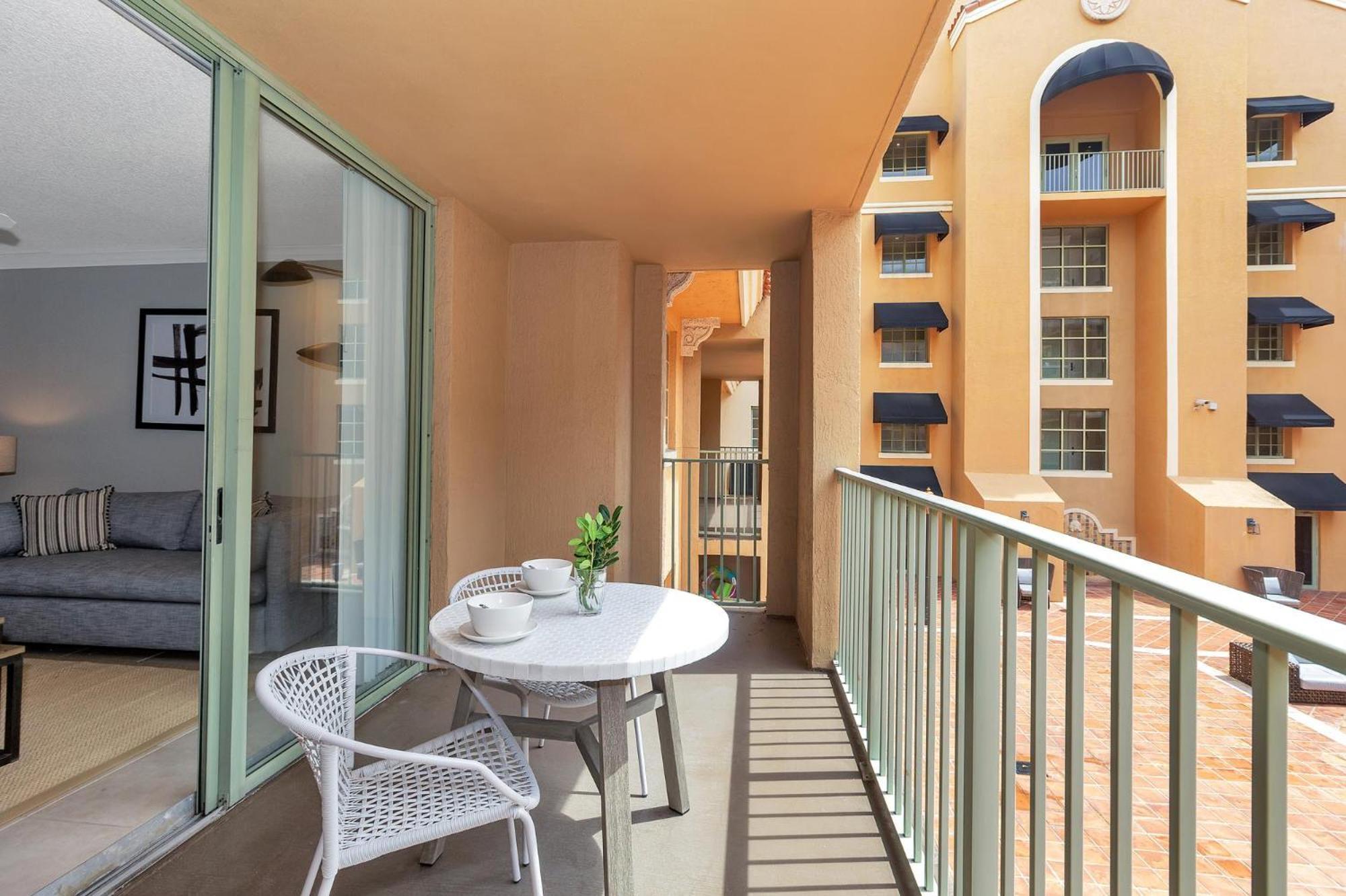 Dharma Home Suites Coral Gables At Gables Grand Plaza Miami Chambre photo